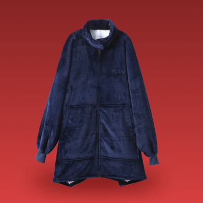 Product Kuschelmantel displayed on a clean background, showing main features and details, no visible text, neutral and inviting presentation