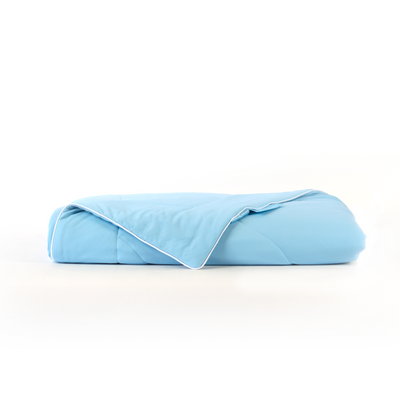 Product HOME Pro Bettdecke displayed on a clean background, showing main features and details, no visible text, neutral and inviting presentation